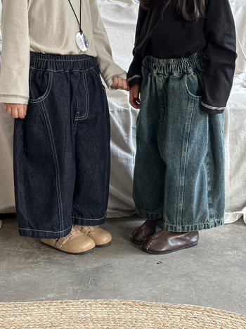 Dječje patchwork traperice, opuštena straight-leg krojenje, elastična visina struka, 85% pamuk, unisex, za djecu 3–8 godina