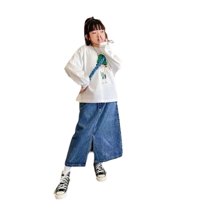 Kislányoknak szóló denim szoknya, egyszínű, pamut tartalom 91–95%, bélés pamut 81–90%, 8 évesnél idősebbeknek, 2024 tavasz