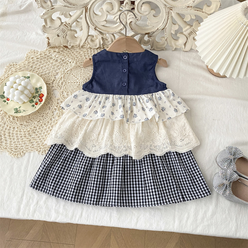 Gyerekeknek szóló ujjatlan ruha patchwork részletekkel, pamut szövet, bélés pamut, hercegnő stílus, 3-8 éveseknek, nyár