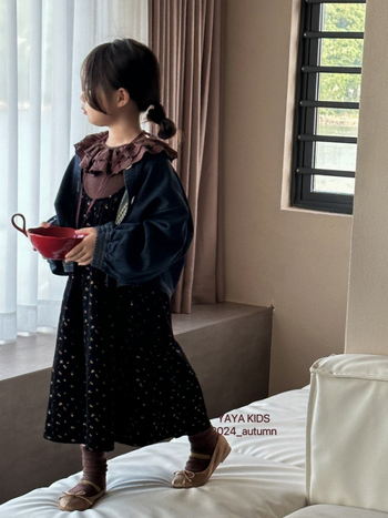 Lányoknak szóló koreai stílusú farmerdzseki, 95% pamut, ősz 2024 szezon, egyrészes gombos zárás, K-stílus