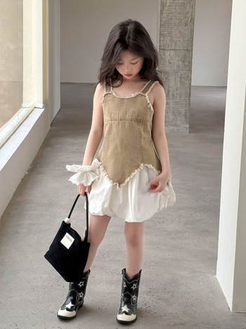 Két részes nyári ruhaszett lányoknak: ujjatlan felső és egyszínű szoknya, 3–8 éveseknek, poliészter 80–90%