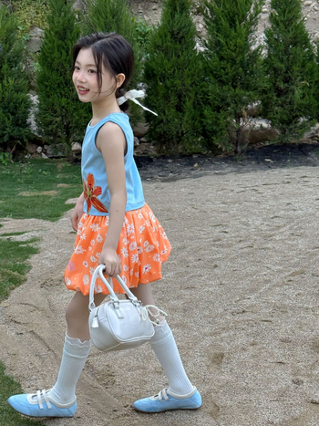 Kislányoknak készült kétrészes pamutból készült virágmintás ujjatlan top és szoknya szett, nyár 2025, 3–8 éveseknek, 95% pamut