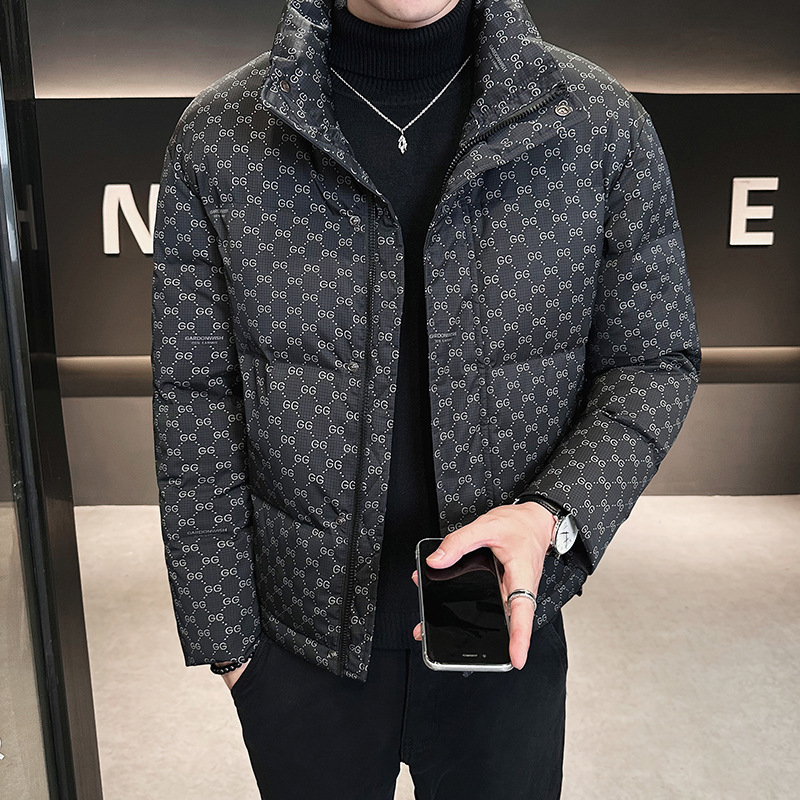 Пухено яке в корейски стил, със слим фит, пълнено с пух от бяла патица, защита при -20°C до -5°C.