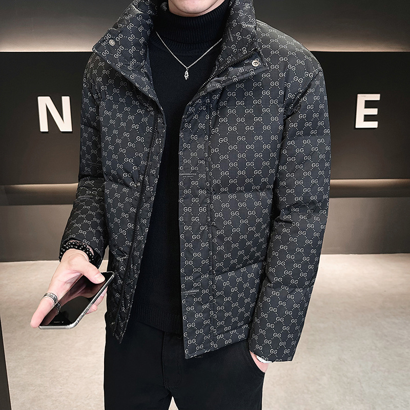 Пухено яке в корейски стил, със слим фит, пълнено с пух от бяла патица, защита при -20°C до -5°C.