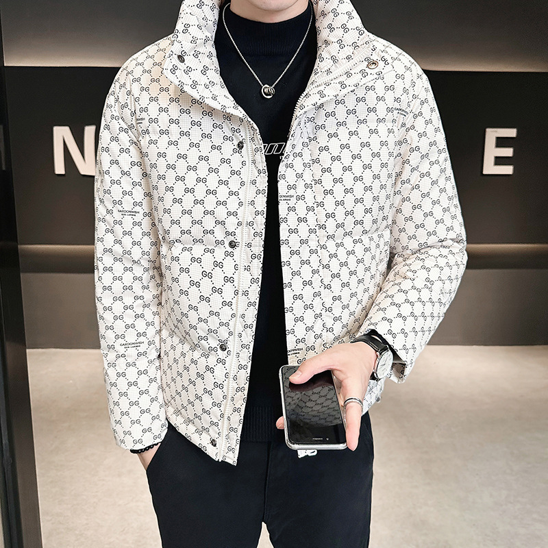 Пухено яке в корейски стил, със слим фит, пълнено с пух от бяла патица, защита при -20°C до -5°C.