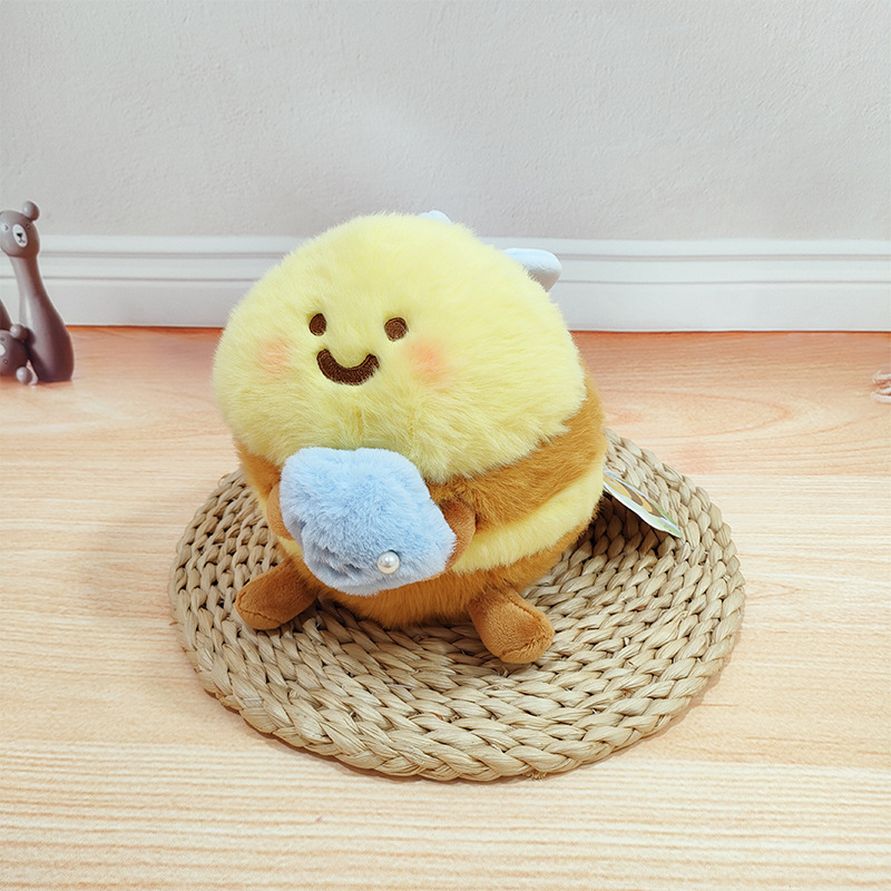 Λούτρινο μέλισσα κούκλα — ζωάκι με κοντή γούνα, γέμισμα PP βάμβακι, κατάλληλο για 7–14 ετών