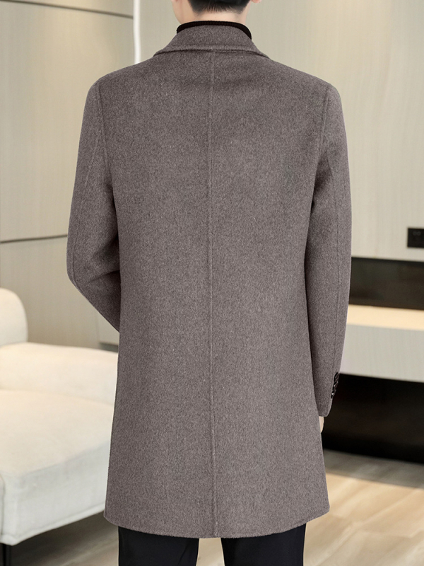 Dvipusis vilnonių vyriškas paltas, vidutinio ilgio, corduroy audinys, laisvas kirpimas, vienos eilės užsegimas, kostiumo apykaklė