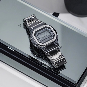 Ceas digital pătrat cu lampă de ridicare a mâinii, rezistent la apă 30M, curea din oțel inoxidabil, 44×34 mm