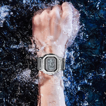 Ceas digital pătrat cu lampă de ridicare a mâinii, rezistent la apă 30M, curea din oțel inoxidabil, 44×34 mm