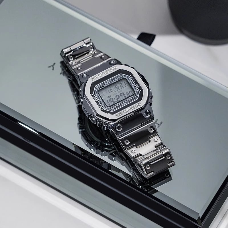 Ceas digital pătrat cu lampă de ridicare a mâinii, rezistent la apă 30M, curea din oțel inoxidabil, 44×34 mm