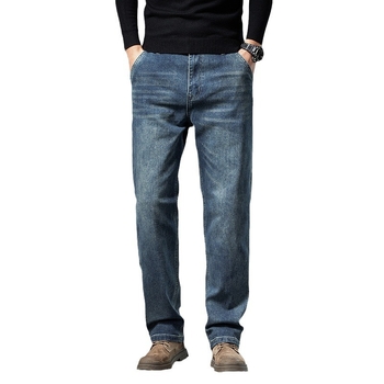 Muške farmerice s ravnim krojem, srednje visoki struk, zip zatvarač, mikroelastičnost, pamuk denim (74% pamuka)