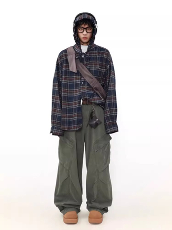 Ing-kardigán kockás mintával, hosszú ujjú, reveres gallérral, laza sziluettel, poliészter