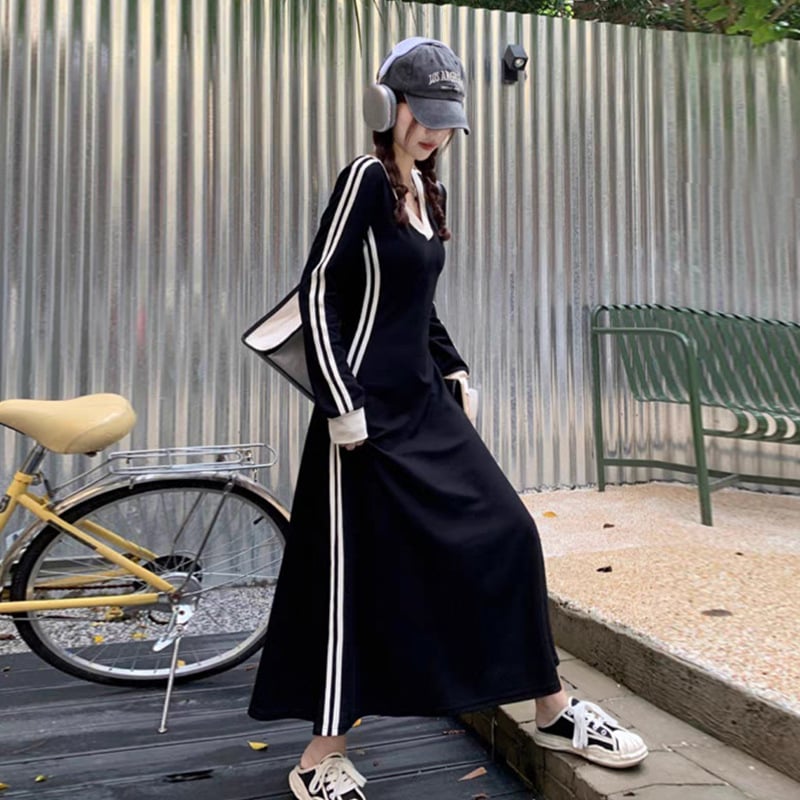 Раирана рокля тип тениска с V-образно деколте и дълъг ръкав, А-линия, висока талия, полиестерна тъкан