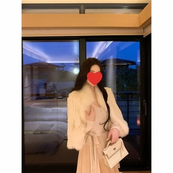 Рокля с панделка на талията, плетена материя, патчворк стил, дълги ръкави, V-образно деколте