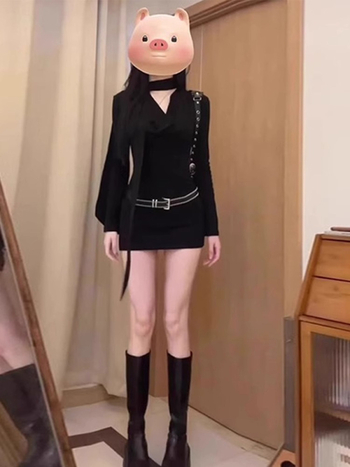 Черна рокля с халтерна яка и дълги ръкави, висока талия, А-образна къса пола, плат Cool Silk Cotton