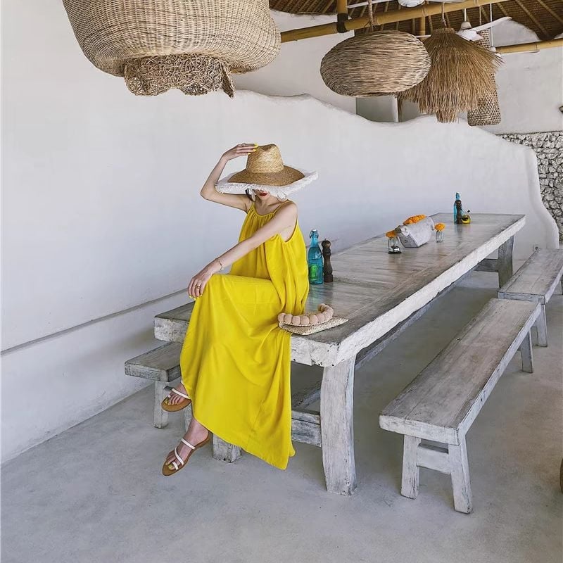 Дълга А-линейна рокля, без ръкави, свободна талия, детайл колаж/сплайсинг