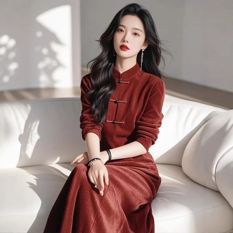 Haljina od poliestera sa stojećim ovratnikom, dugim rukavima, A-kroj, srednja duljina, visokim strukom