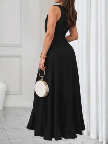 Дълга рокля с висока талия и дълбоко V-образно деколте, свободно падащ силует и полиестерен плат