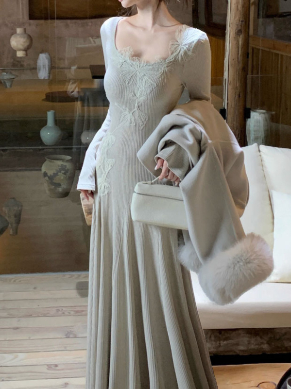 Рокля с кръгло деколте и камбановидни ръкави, плетена рокля с вложки от бродерия и широка пола (плетена материя, шевно съединение, стил patchwork и свежо сладък стил, кръгло деколте, висока талия)