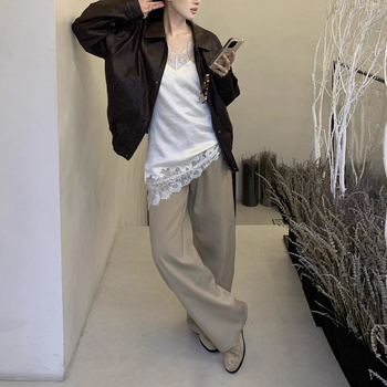 Рокля с презрамки, V‑образно деколте, без ръкави, висока талия, А-линейна кройка, полиестерна материя