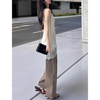 Рокля с презрамки, V‑образно деколте, без ръкави, висока талия, А-линейна кройка, полиестерна материя