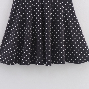 Rochie scurtă cu model buline, decolteu halter, fără mâneci, talie înaltă, din poliester