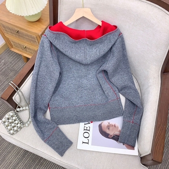 Kapucnis reverszíbilis kötött kardigán, színblokkal, cipzárral, lazán szabott, gyapjú 30–50%