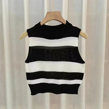 Pletený bezrukový top s pruhovaným vzorom, kruhový výstrih, krátka dĺžka, zmes polyester/bavlna/viskóza