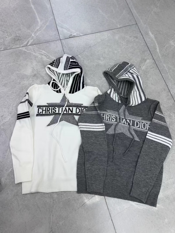 Kapucnis akril kötött pulóver jacquard csillag mintával, közepes vastagságú, hosszú ujjú, szabályos szabás