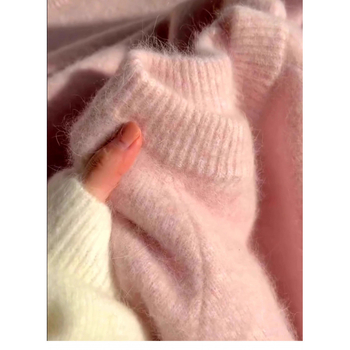 Viszkóz rostból készült pulóver, kerek nyakú, hosszú ujjú, laza szabás, tél 2025