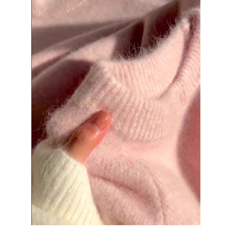 Viszkóz rostból készült pulóver, kerek nyakú, hosszú ujjú, laza szabás, tél 2025