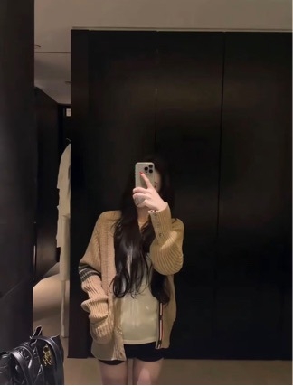Unisex pleteni kardigan s V-izrezom, četiri pruge, klasičan jesensko-zimski stil, mješavina vune