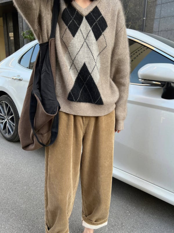 Παντελόνια εγκυμοσύνης με επένδυση φλίς από χοντρό corduroy, ελαστική μέση, μήκος 9/10