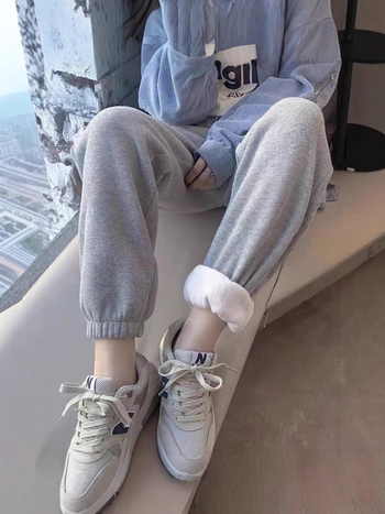 Παντελόνια εγκυμοσύνης φθινοπωρινά-χειμερινά με φλις επένδυση, lantern-styled, άνετη γραμμή, 80–90% βαμβάκι, στήριξη κοιλιάς