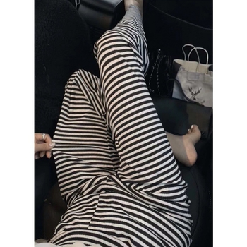 Παντελόνια εγκυμοσύνης με υποστήριξη κοιλιάς, επένδυση φλίς, ριγέ οριζόντια, 95% βαμβάκι