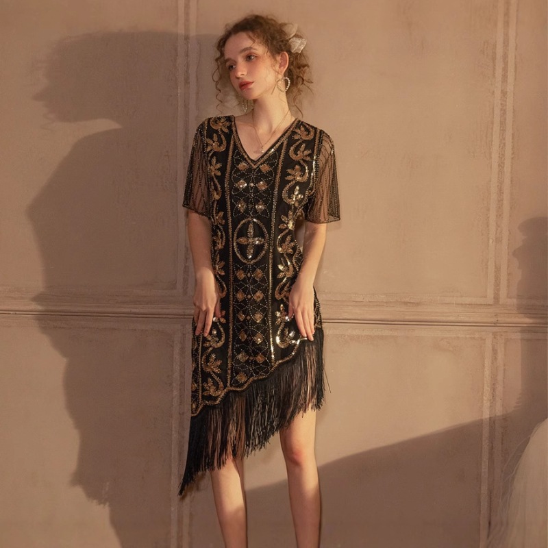 Gatsby stilā kleita ar pailletēm un bojtām, bez piedurknēm, vidēja garuma, apaļš kakla izgriezums, poliesters (>95%)