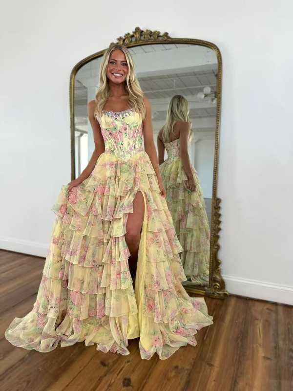 Rochie de seară cu un umăr, decolteu adânc în V, talie evidențiată, lungime până la podea 147 cm, material poliester cu căptușeală din bumbac