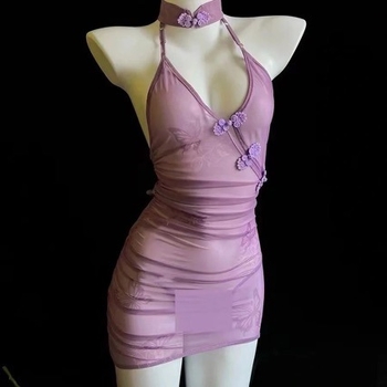 Set de lenjerie pentru roluri: top camisole și fustă cu bretele; țesătură poliester 70–80% conținut; teme de rol: vrăjitoare și regină de bal.