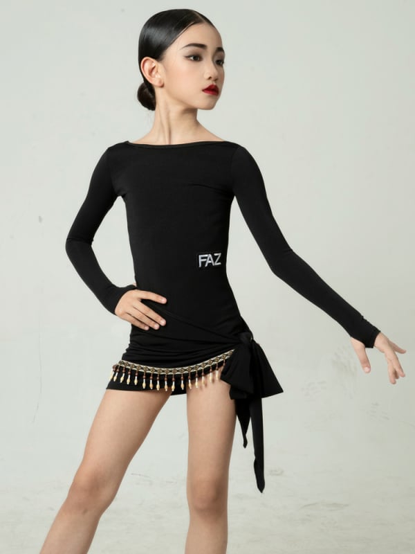 Bērnu latīnu dejas trenēšanas kostīms ar svārku komplektu — augstas kvalitātes sajūta, ķīniešu stila dizains ar japāņu un korejiešu brīvā stila iedarbību; pavasaris 2025 izlase; akrila audums; galvenais audums 90–95% akrila.