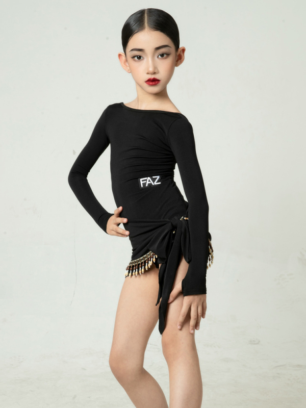 Bērnu latīnu dejas trenēšanas kostīms ar svārku komplektu — augstas kvalitātes sajūta, ķīniešu stila dizains ar japāņu un korejiešu brīvā stila iedarbību; pavasaris 2025 izlase; akrila audums; galvenais audums 90–95% akrila.