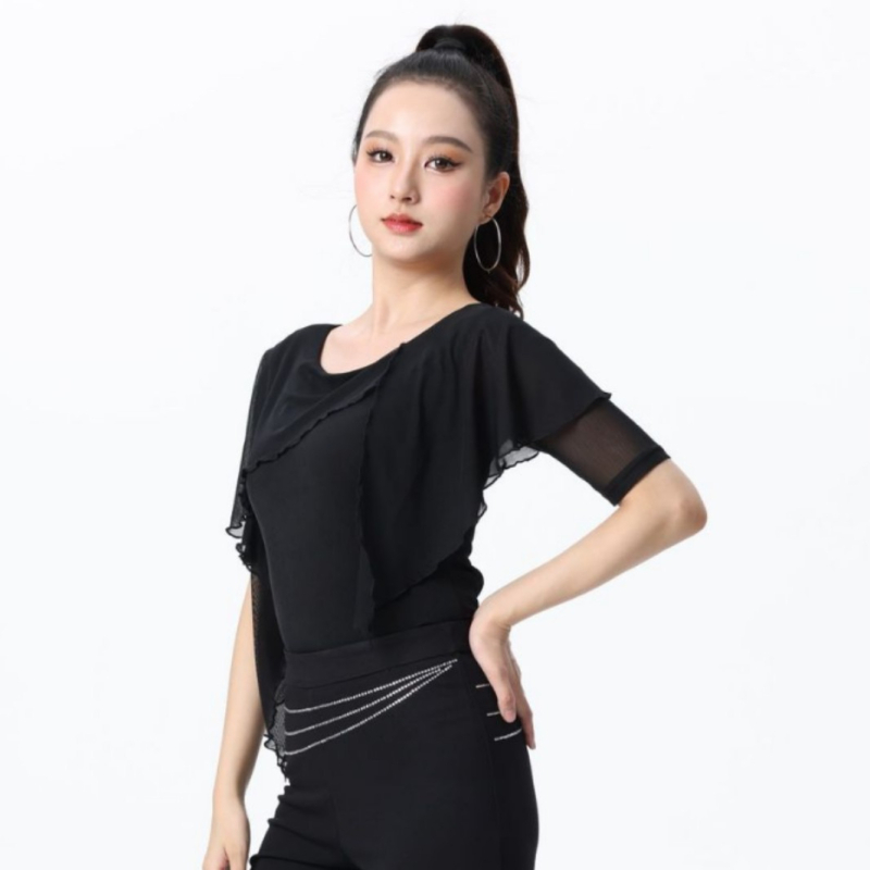 Дамско танцово горнище с полусреден ръкав и кант с рюшка от лотосов лист; еластично двойно-найлоново платно, 100% найлон; подходящо за латин денс, модерни танци и бални танци.