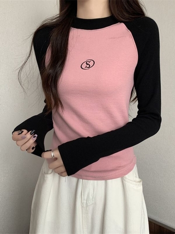 Ženska pamučna Raglan majica s dugim rukavima, slim fit, kratka duljina (40–50 cm), okrugli ovratnik, casual dizajn, 95% pamuk + elastan