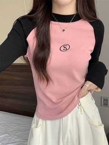 Ženska pamučna Raglan majica s dugim rukavima, slim fit, kratka duljina (40–50 cm), okrugli ovratnik, casual dizajn, 95% pamuk + elastan