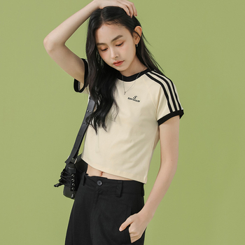 Дамска памучна тениска с къс ръкав, реглан ръкави и кръгло деколте, текстов принт, 90–95% памук - casual стил