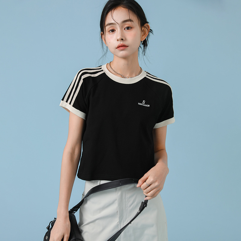 Дамска памучна тениска с къс ръкав, реглан ръкави и кръгло деколте, текстов принт, 90–95% памук - casual стил