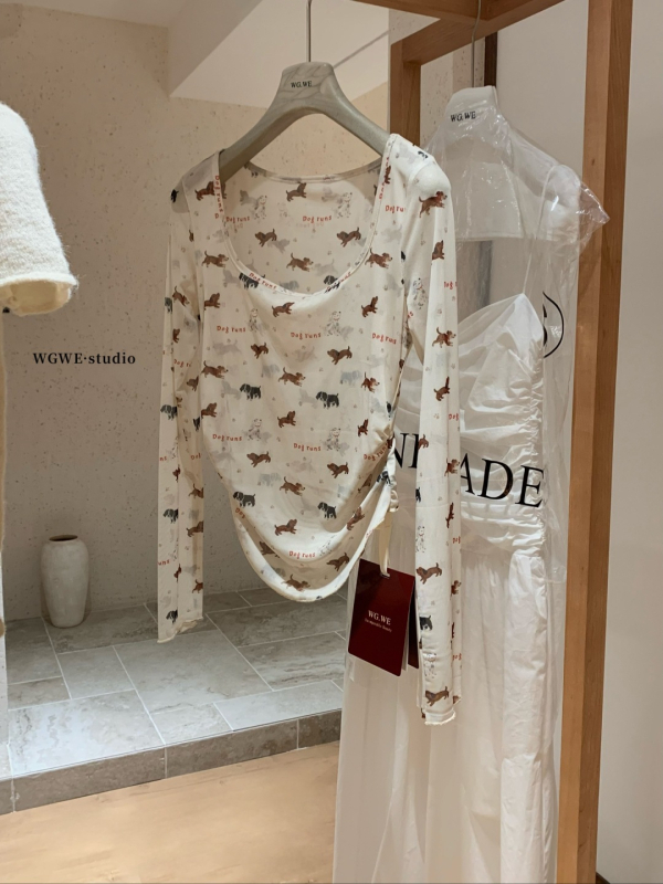 WGWE Женска тениска с принт на кученце, U-образно деколте, дълги ръкави, качулка и колажен дизайн