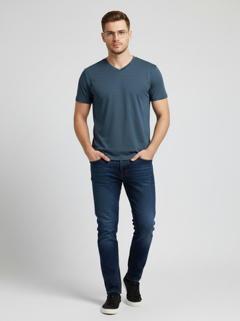 Tricou raglan, mâneci scurte, guler rotund, amestec din fibre chimice pe bază de nylon, respirabil și evacuează umezeala