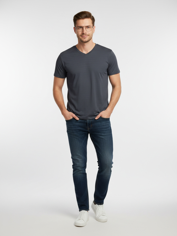 Tricou raglan, mâneci scurte, guler rotund, amestec din fibre chimice pe bază de nylon, respirabil și evacuează umezeala