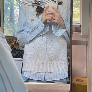 Sieviešu svītrainā krekla, brīvā piegriezuma, garas piedurknes, polo apkakle, vienrindu pogu aizdare