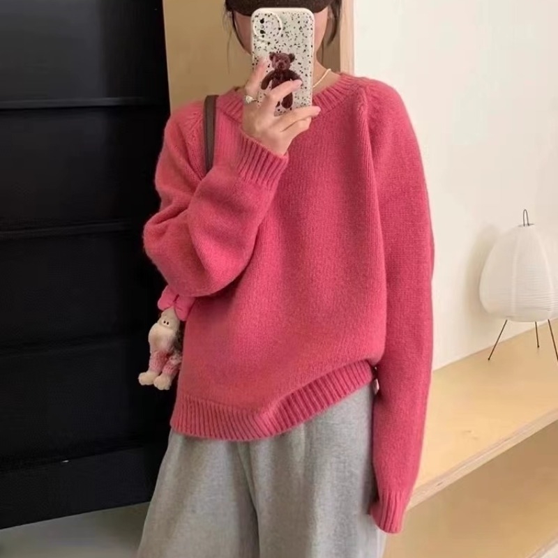 Пуловер с качулка, японско-корейски неформален стил, свободна кройка, средна дебелина трикотаж, мек и удобен, реглан ръкави, смес овча вълна и полиестер (30–50% полиестер), едноцветен дизайн